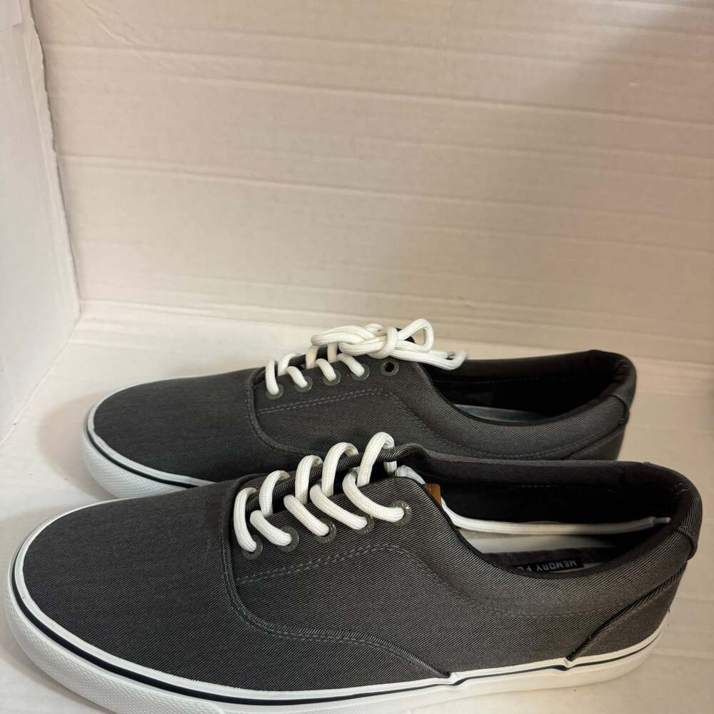 IZOD Men's Rangley Canvas Low-Top Memory Foam Sneakers in Charcoal Gray - Picture 3 of 7